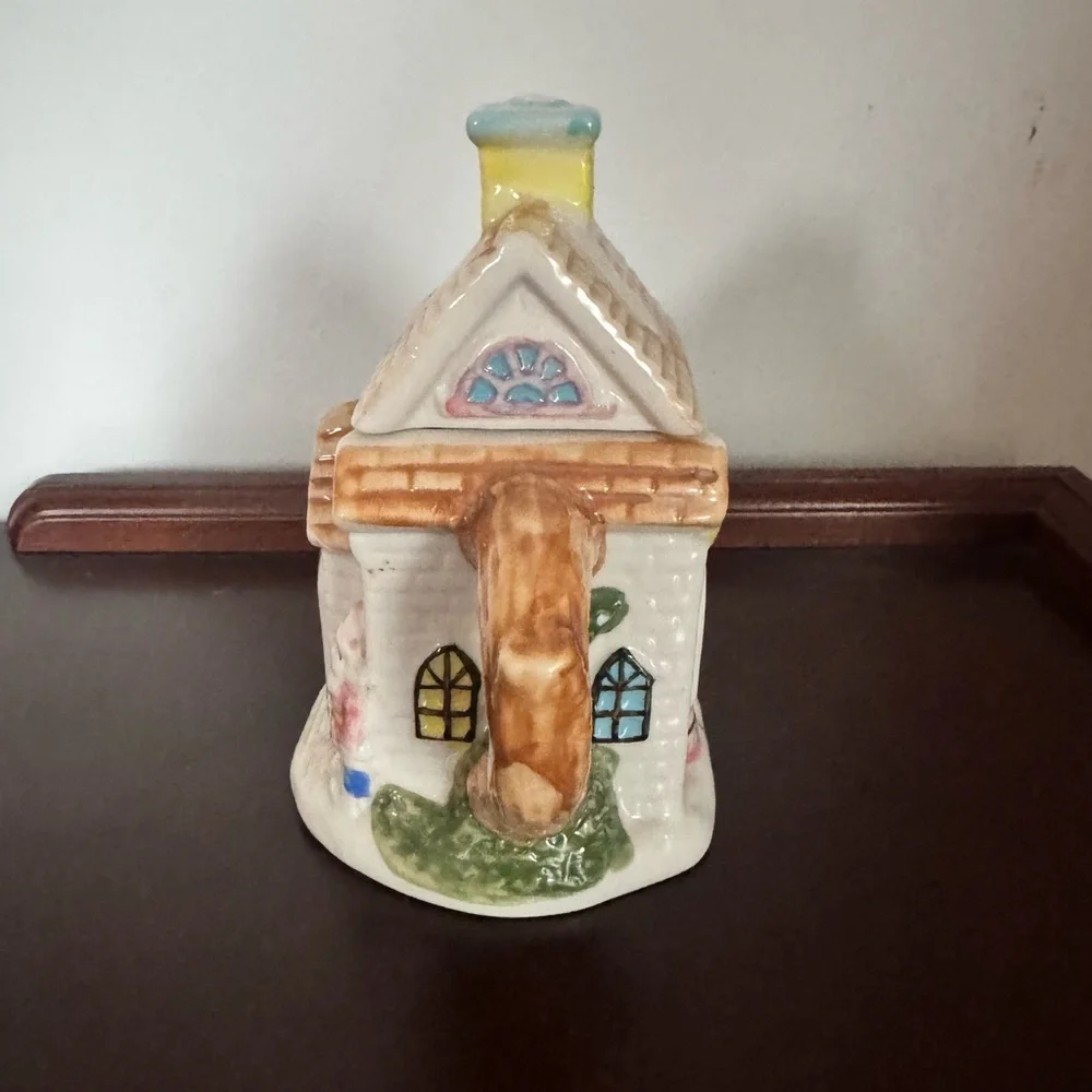 Vintage Houston Harvest Teapot Ceramic Christmas White Brick Cottage Santa 6" - Picture 2 of 5